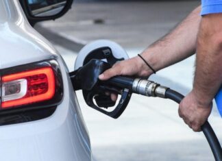 Παραμένει πάνω από τα 2 ευρώ η βενζίνη στο Ρέθυμνο