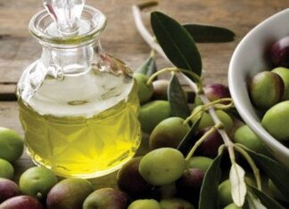 Κρητικό ελαιόλαδο: “Πέφτει” φέτος η τιμή κι επιστρέφουν οι “δανεικοί”… για το ράβδισμα – Ασύμφορη εκτίμηση για 3,5 ευρώ το κιλό και 4 ευρώ για κόστος παραγωγής!