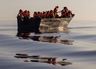 Νέες καραβιές μεταναστών στο νότιο Ηράκλειο – Δεκάδες άνθρωποι διασώθηκαν
