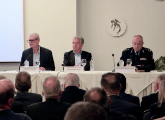 Τέσσερα εναέρια μέσα στην Κρήτη, φέτος – Στην Κρήτη ο Υπουργός Πολιτικής Προστασίας Ευάγγελος Τουρνάς